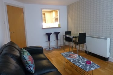2 bed flat, Upper College Street, City centre, Nottingham, NG15BJ - Image 2